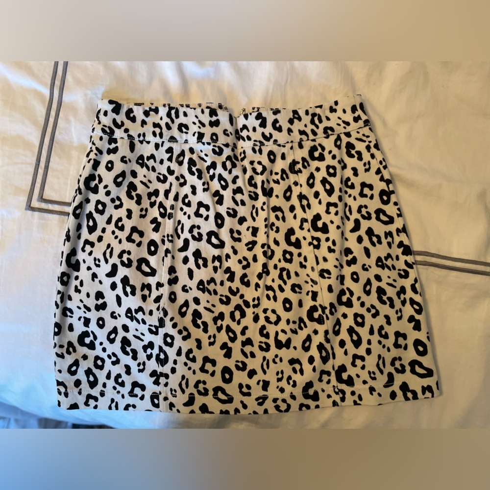 Forever 21 zebra print mini skirt size small